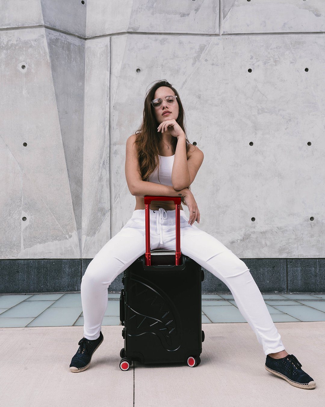 SHARKITECTURE MOLDED 22ƒ?� CARRY-ON LUGGAGE