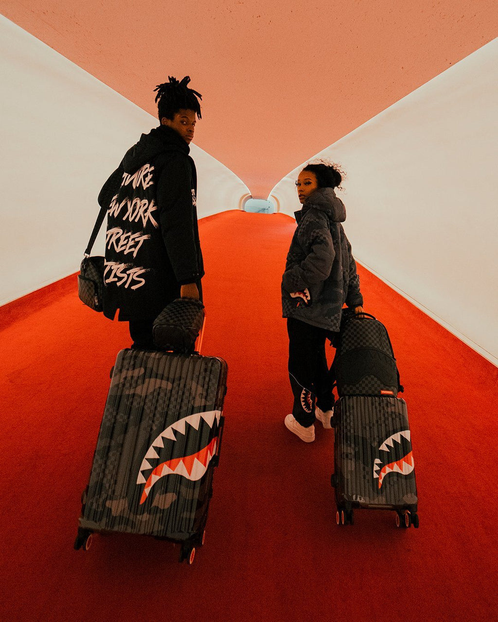 3AM SHARKNAUTICS 29.5ƒ?� FULL-SIZE LUGGAGE