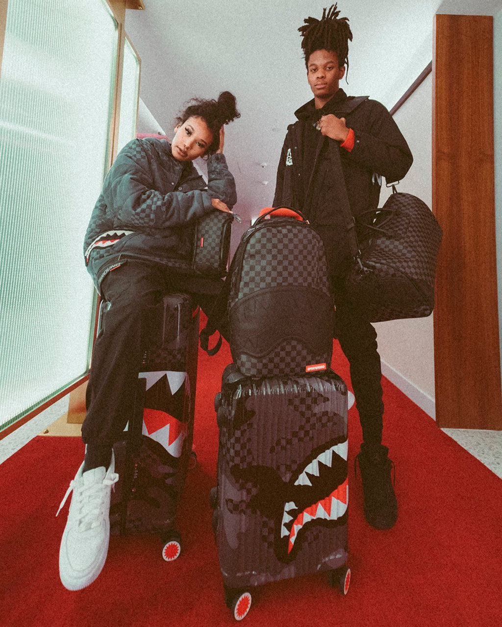 3AM SHARKNAUTICS 22ƒ?� CARRY-ON LUGGAGE