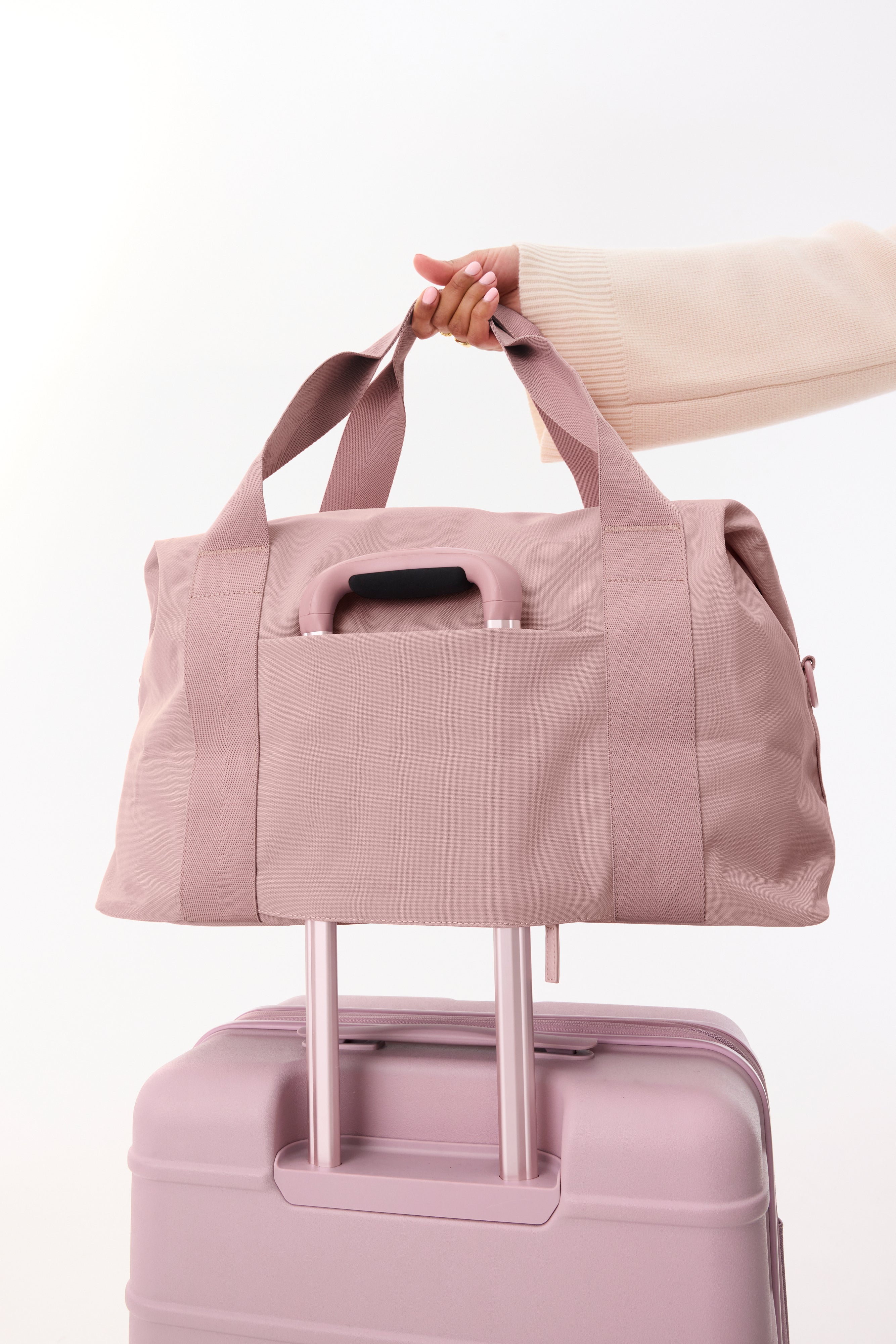 The B??ISics Duffle in Atlas Pink