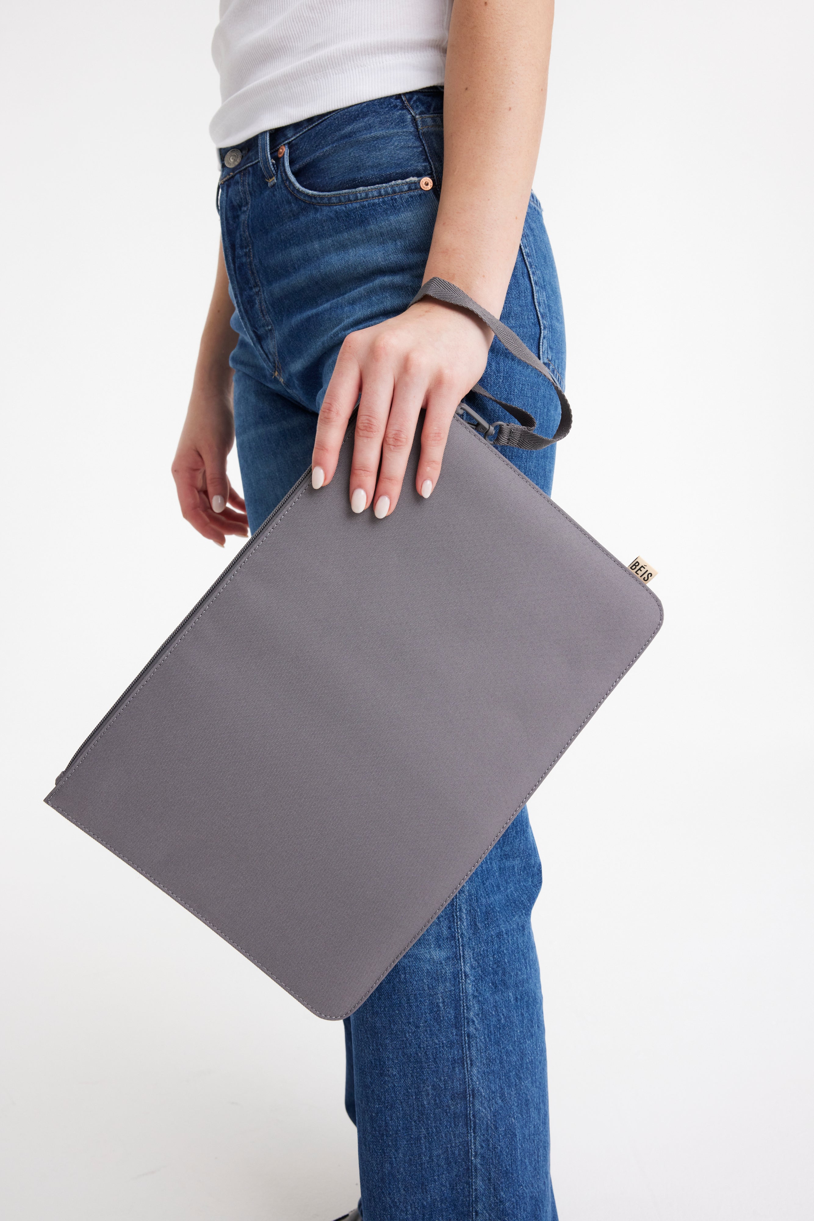 Resale The B??ISics Laptop Pouch in Grey