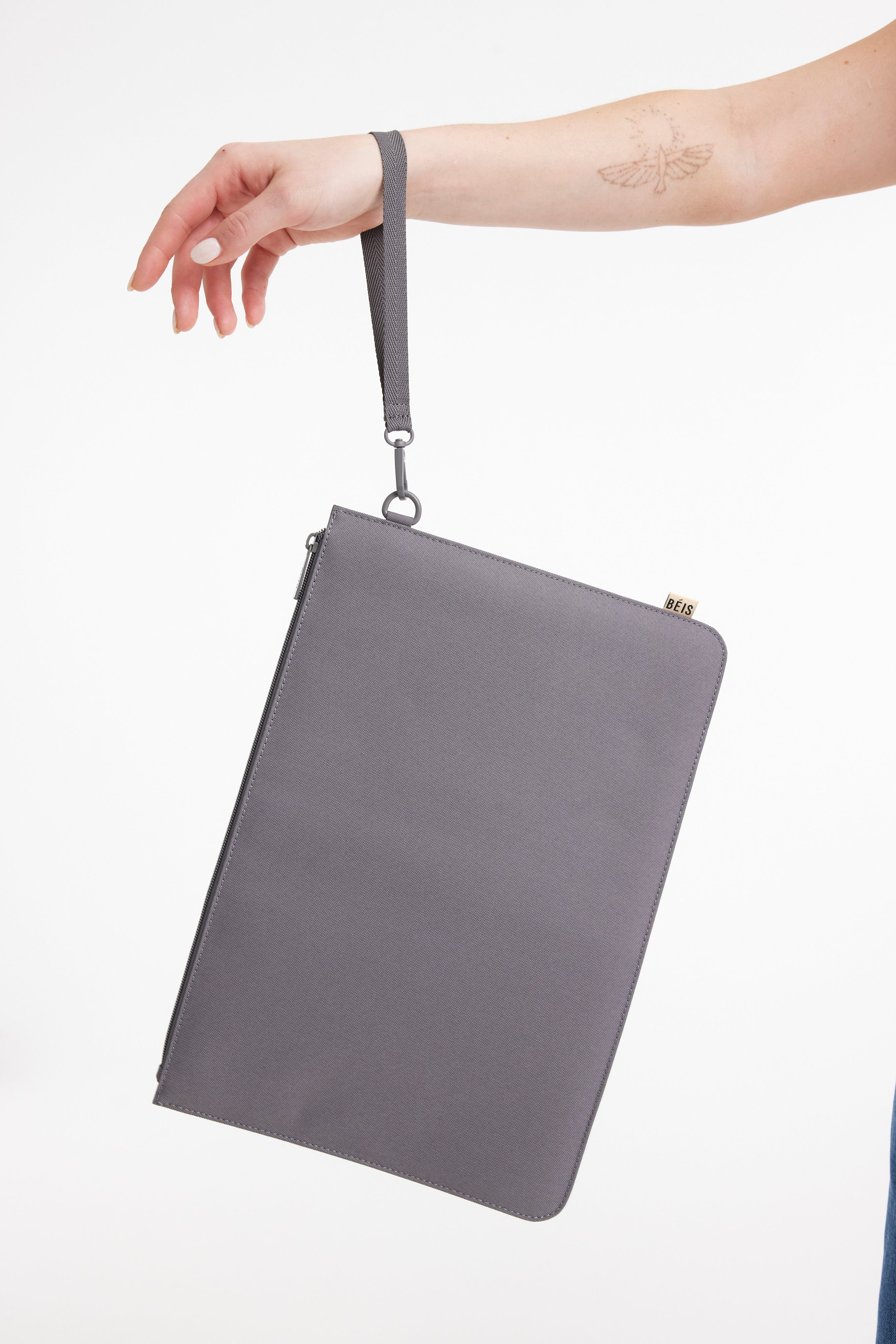 Resale The B??ISics Laptop Pouch in Grey