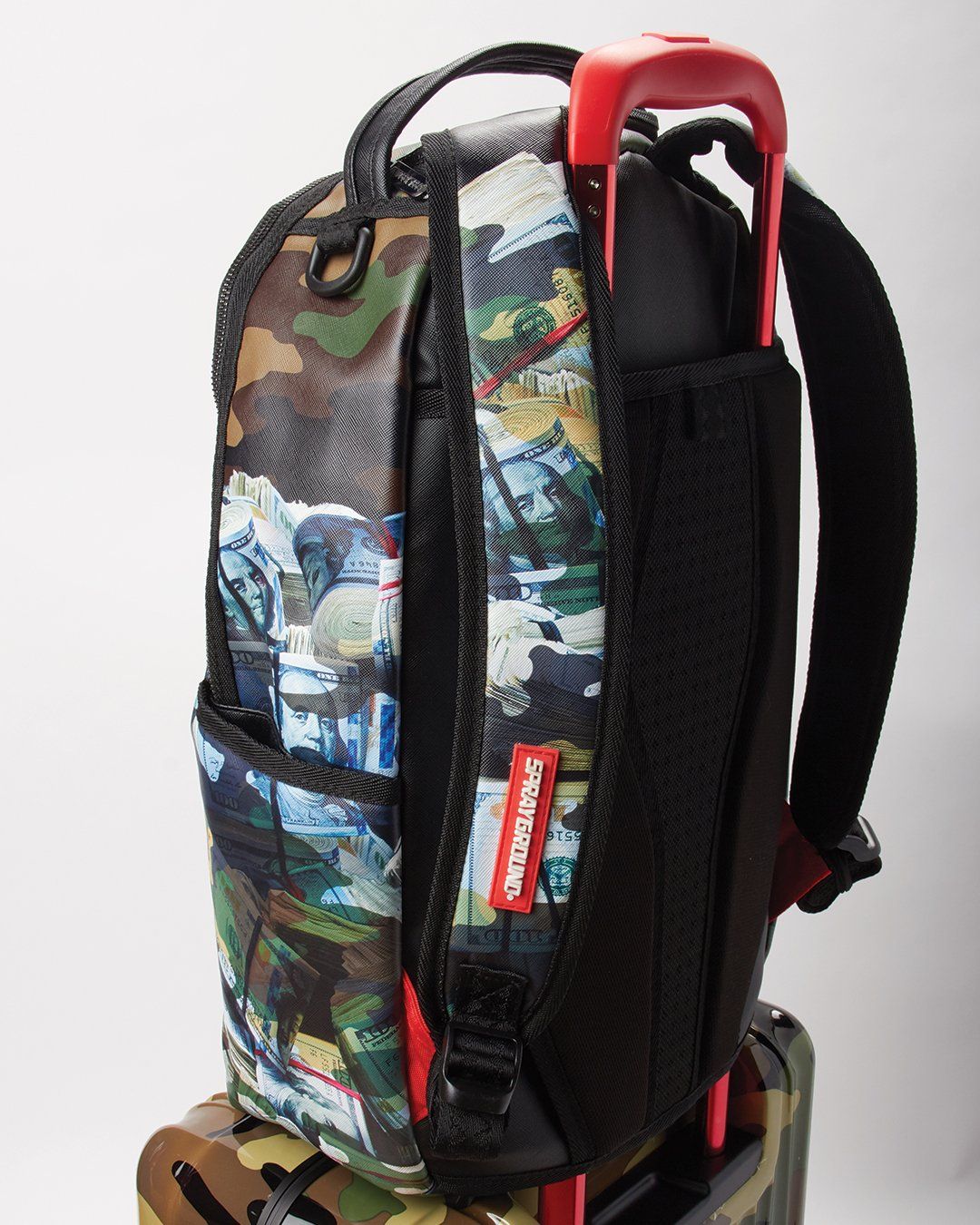 SHARKNAUTICS (CAMO) 21.5ƒ?� CARRY-ON LUGGAGE