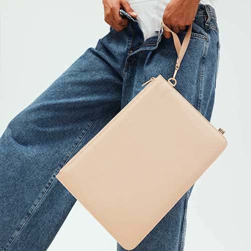 Resale The B??ISics Laptop Pouch in Beige