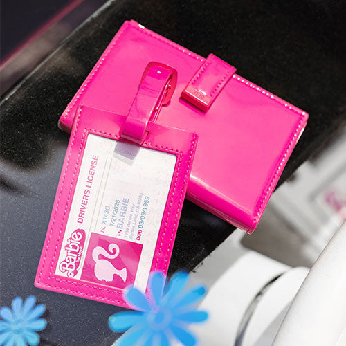 The Passport & Luggage Tag Set in Barbieƒ?› Pink
